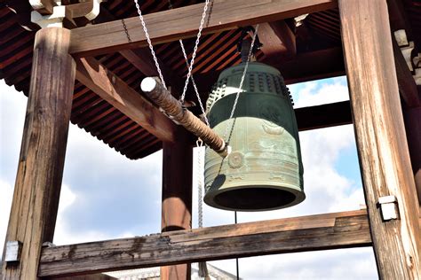 鐘 種類|人々の心に響く鐘の音。仏教のお寺で鐘をつく意味と。